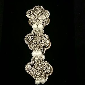 ❤️Just reduced❤️ Stretch pearl bangle bracelet